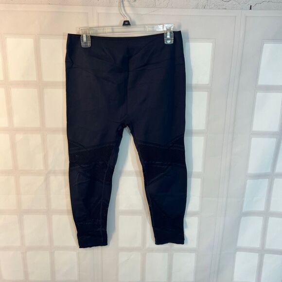 Fabletics mosaic high waisted navy perforated 7/8 leggings size xl - Picture 2 of 9